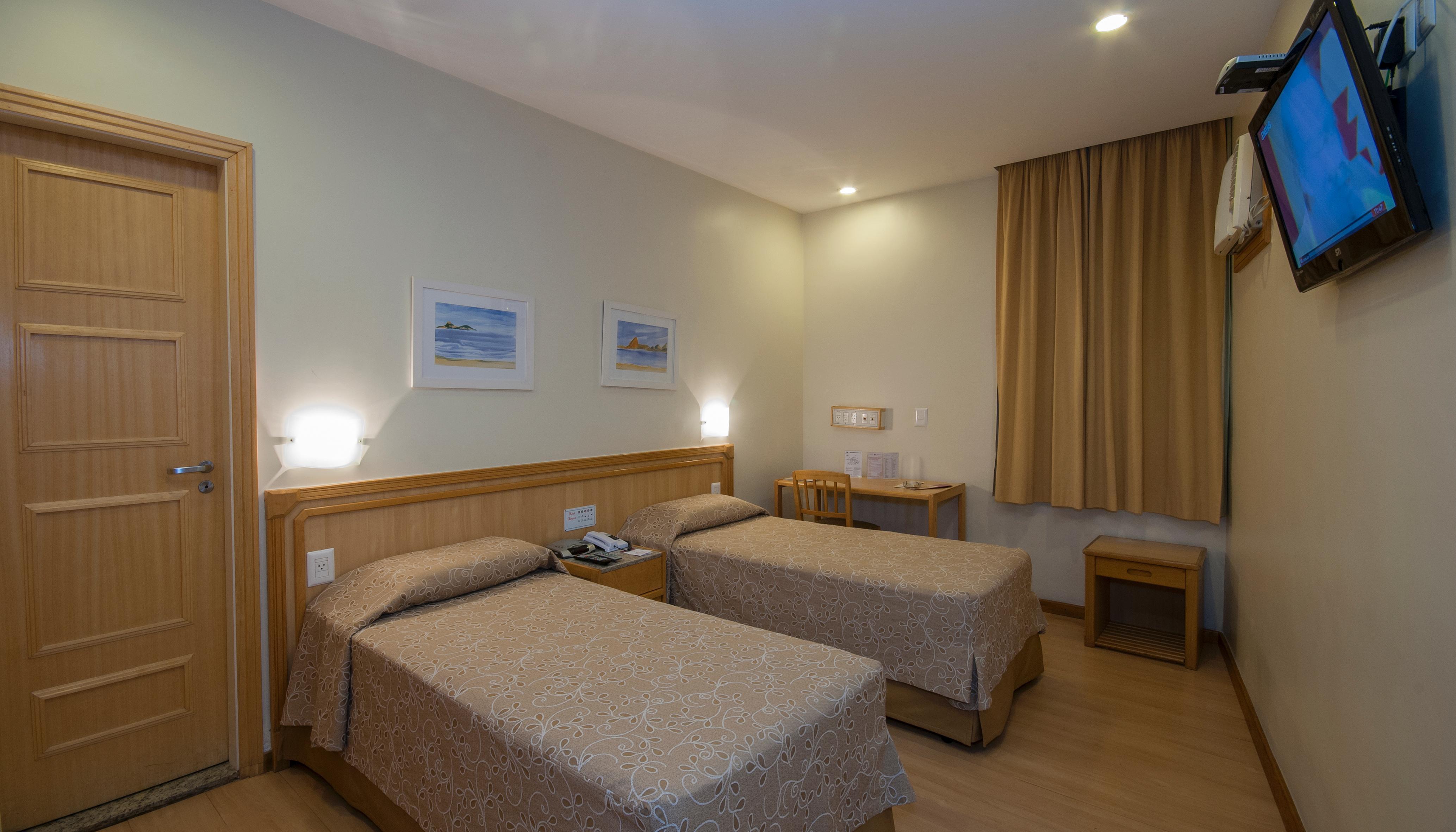 Regina Hotel 3*